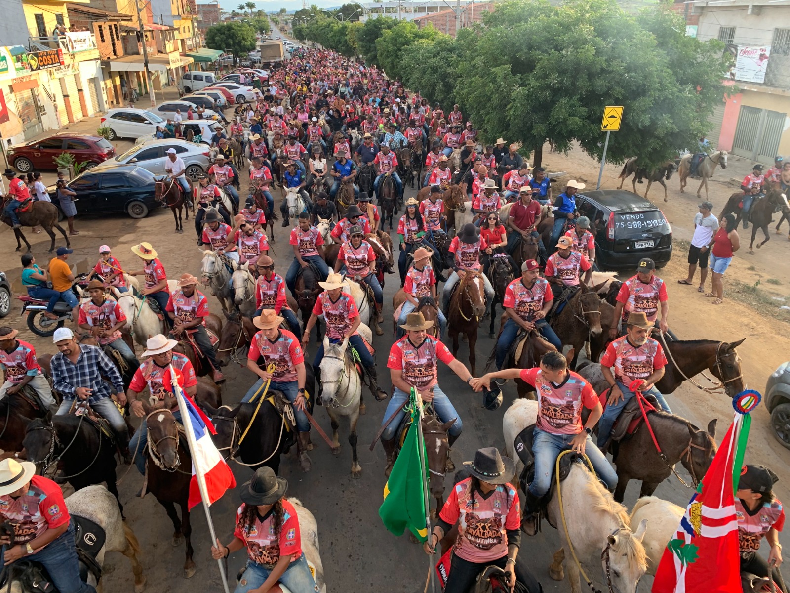 Celebridades, Música e Tradição: Cavalgada é destaque no aniversário de Utinga com Jau e Filhos de Jorge